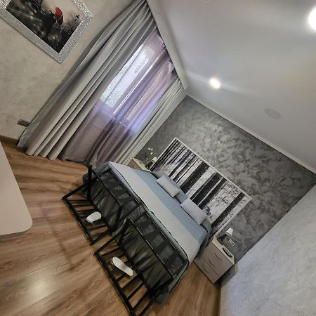Illuvia 2 Affitta Camere 코르나레도 외부 사진