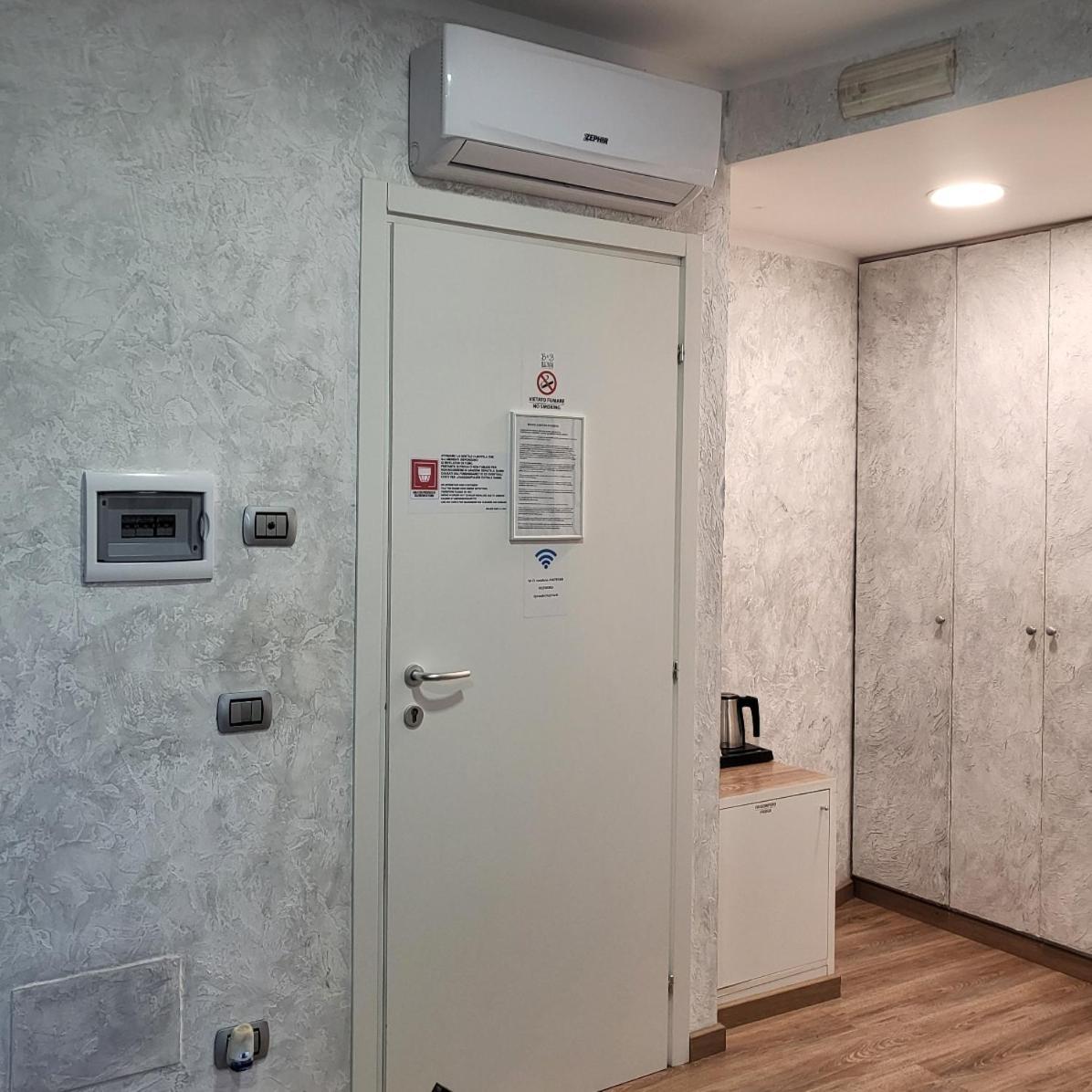 Illuvia 2 Affitta Camere 코르나레도 외부 사진